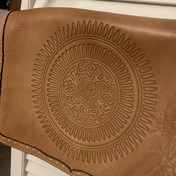 Patricia Nash leather shoulder bag - Picture 2 of 8